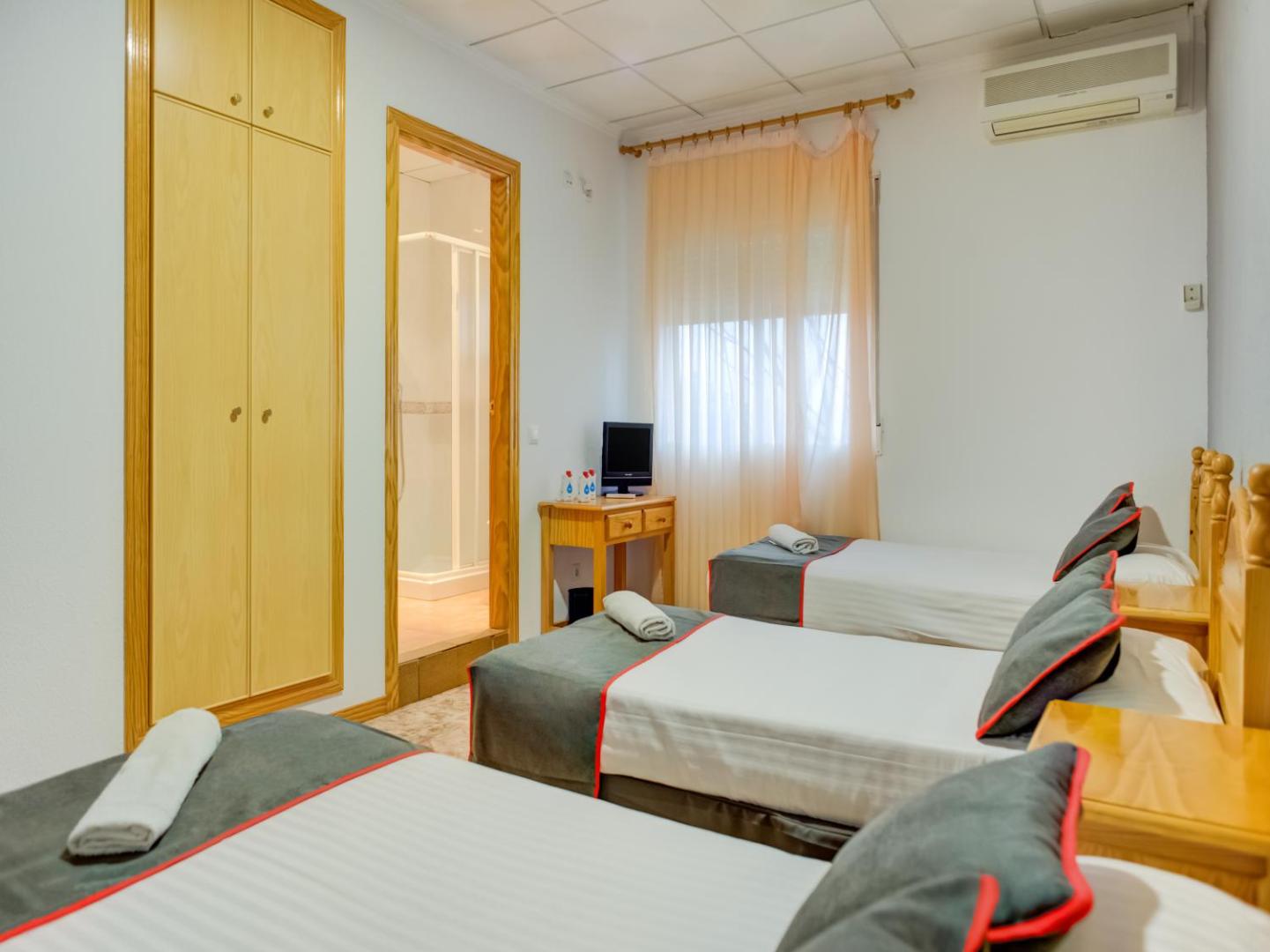 Hotel Restaurante Mr by Oyo Rooms