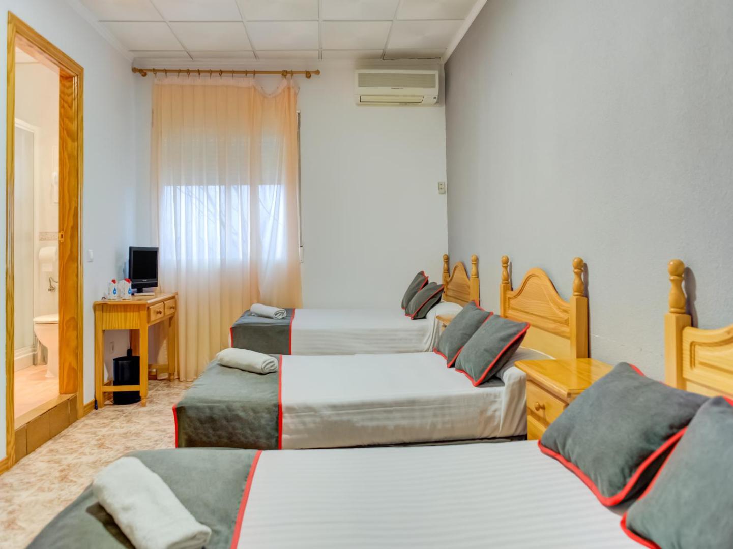 Hotel Restaurante Mr by Oyo Rooms