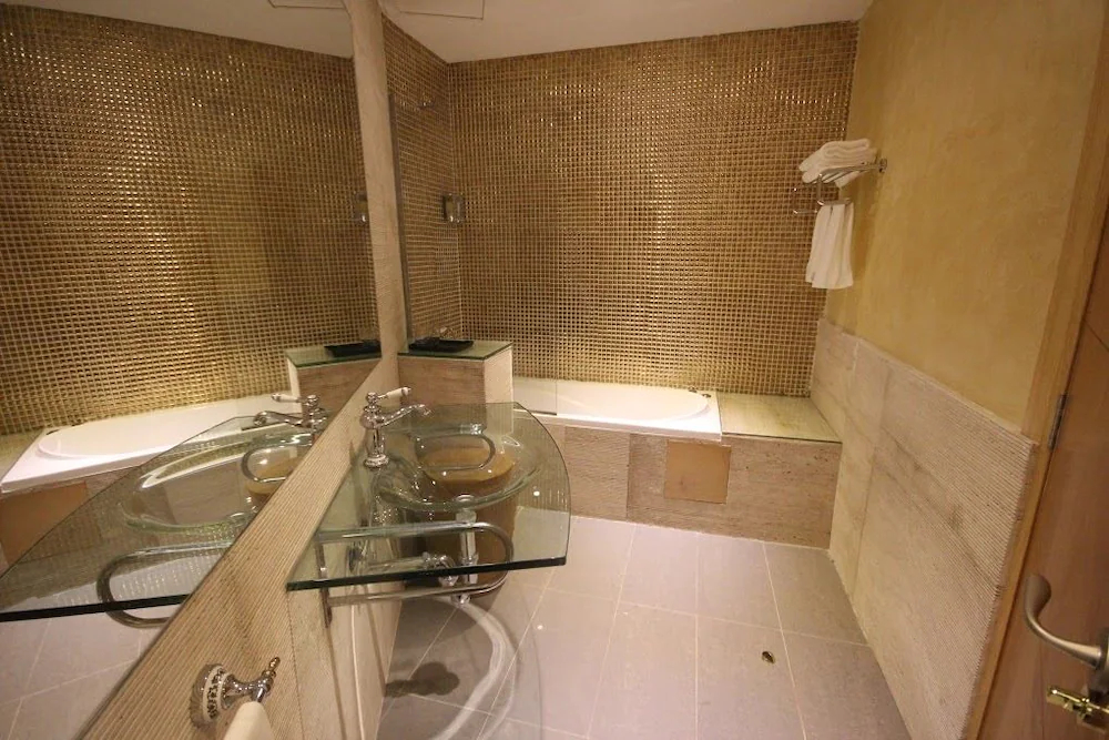 Hotel Menoir Dorsett