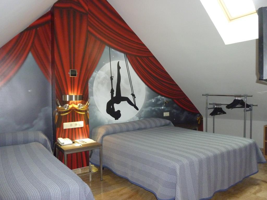 Hostal 4C Cuatro Caminos