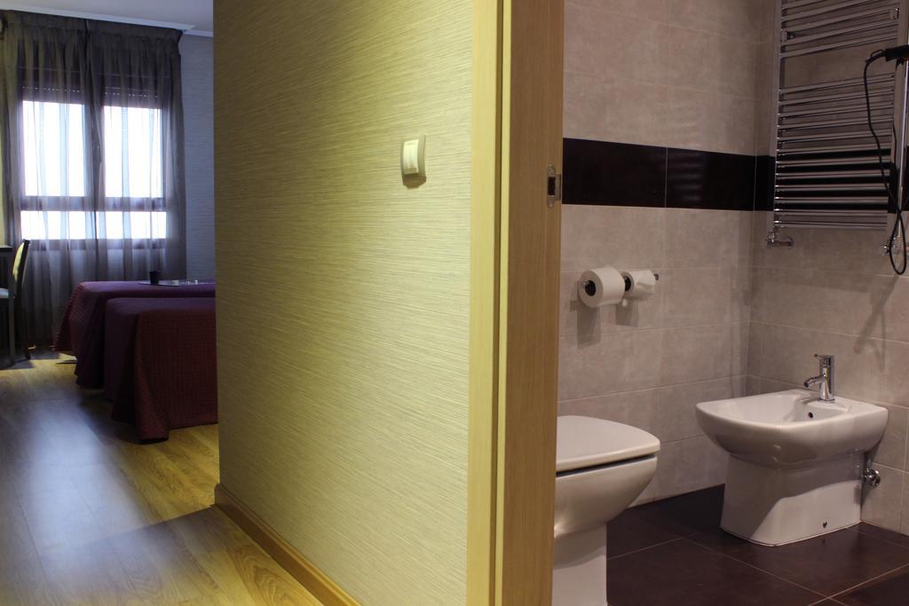 Hostal 4C Cuatro Caminos