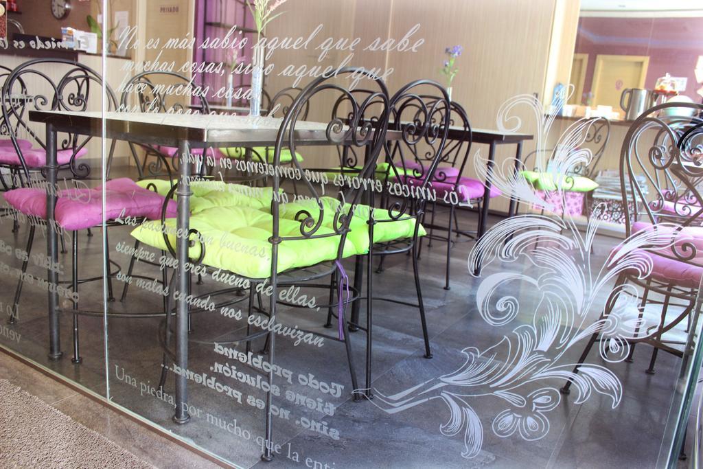 Hostal 4C Cuatro Caminos