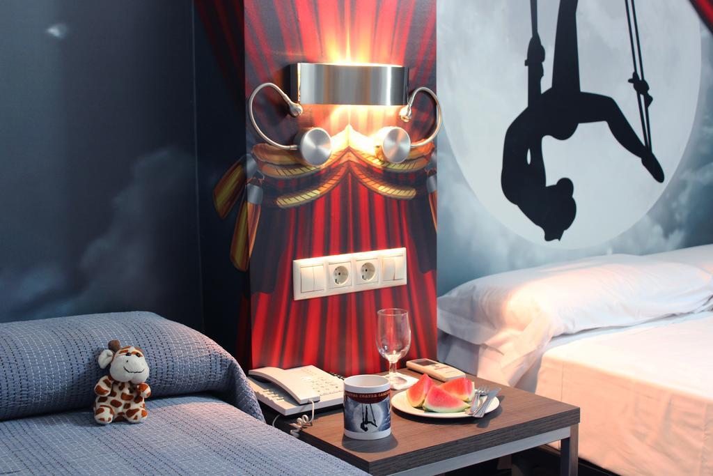 Hostal 4C Cuatro Caminos