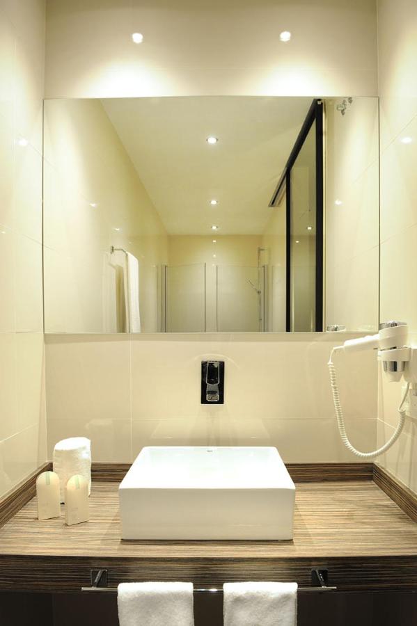 Air Rooms Madrid Airport By Premium Traveller