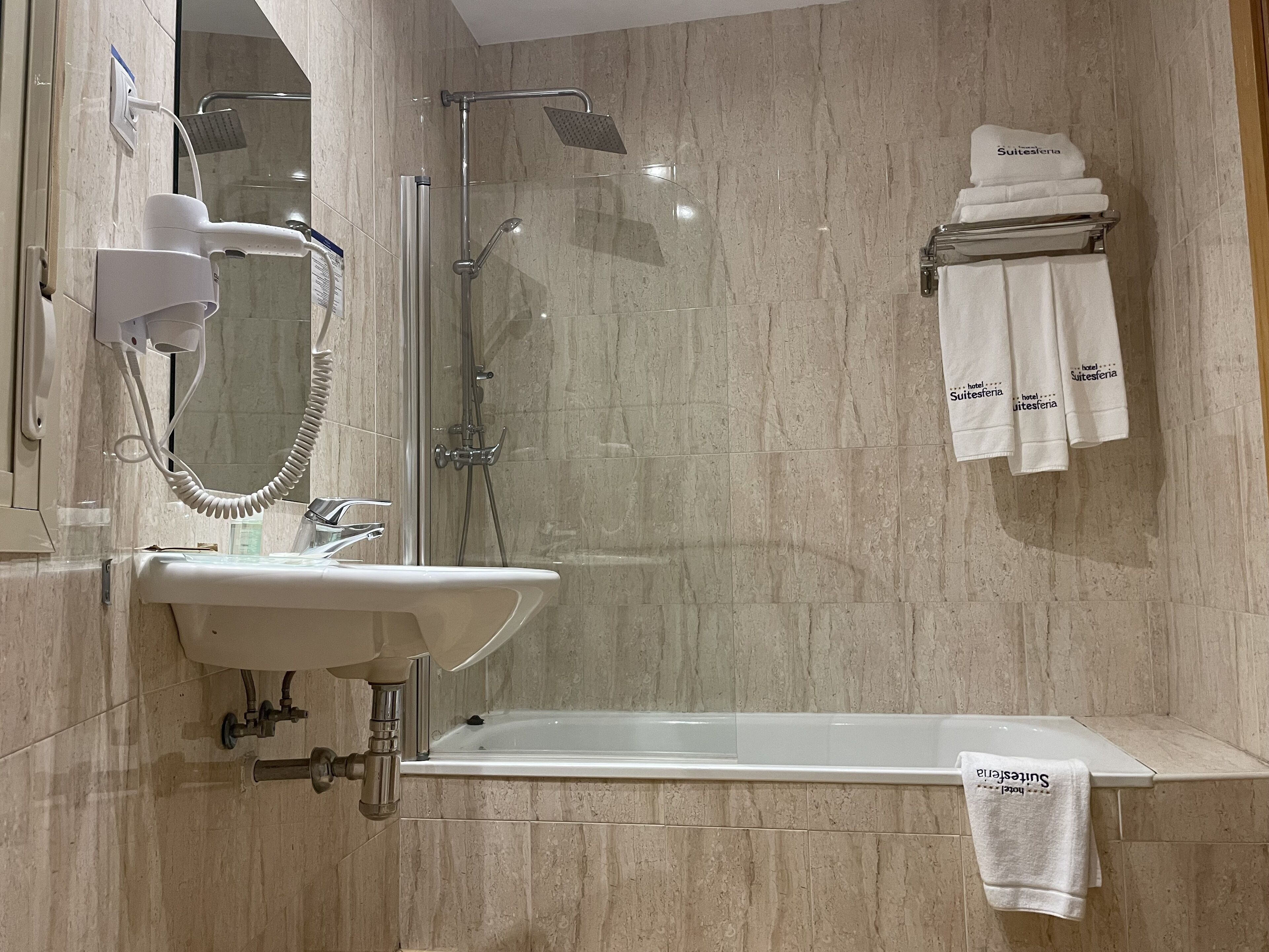 Hotel Suites Feria
