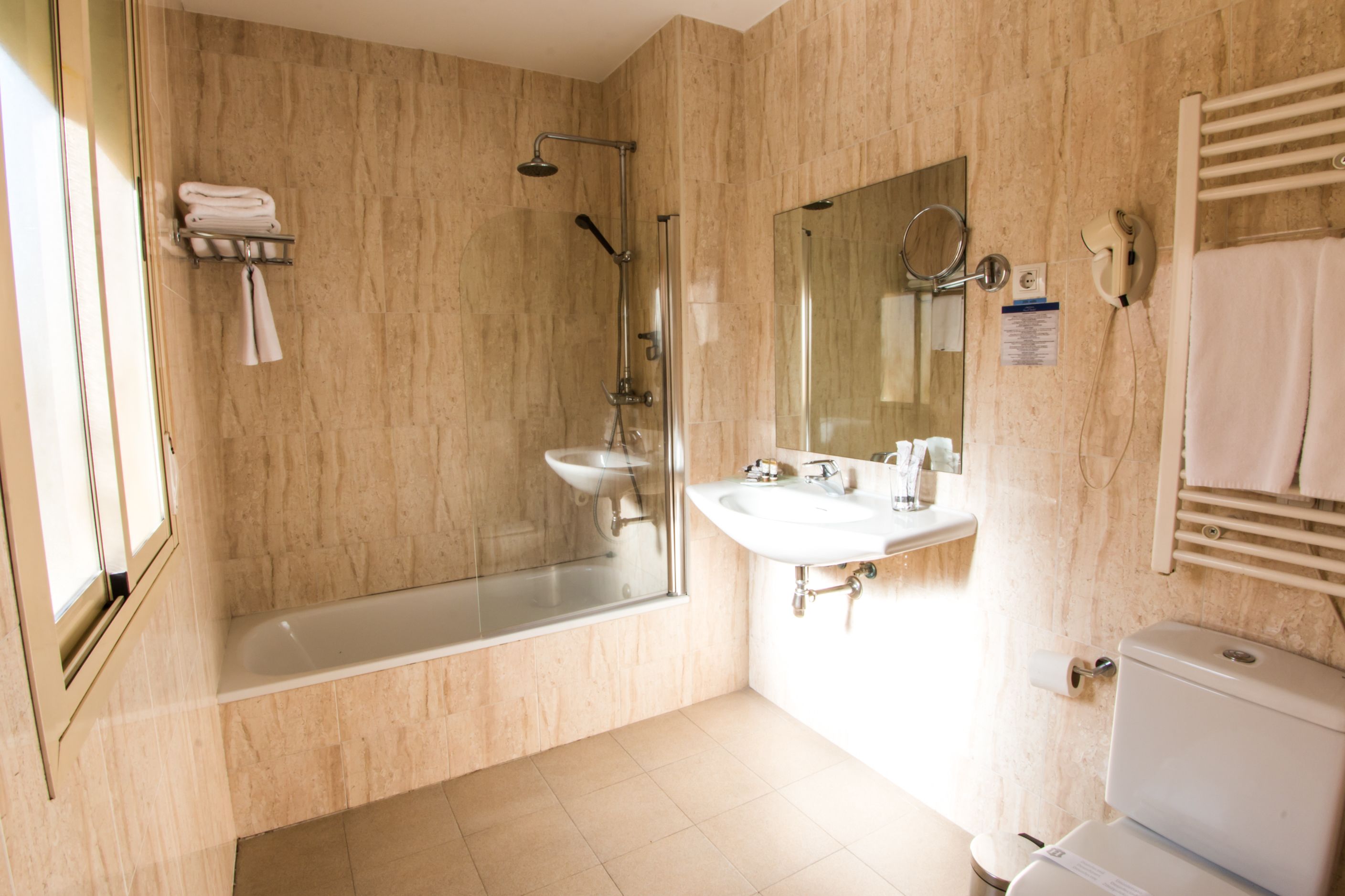 Hotel Suites Feria