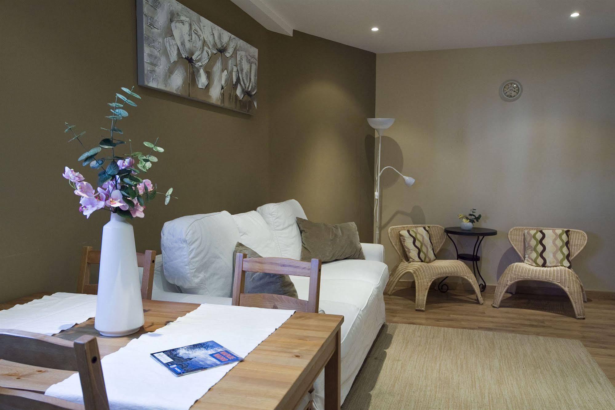 Apartamentos APR Numancia