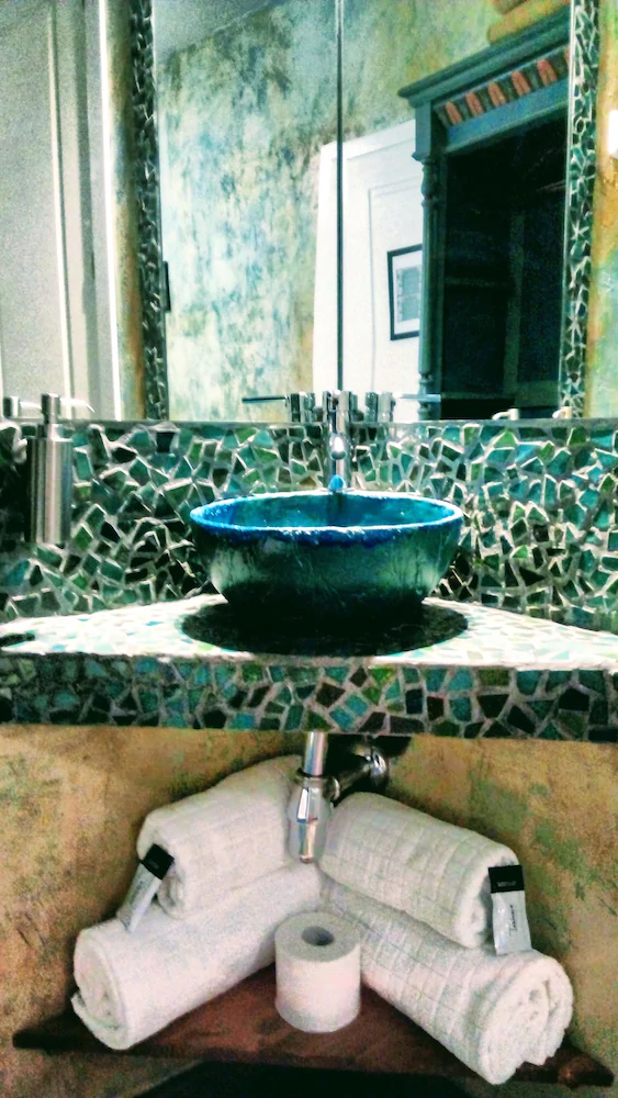 Artistic B&B