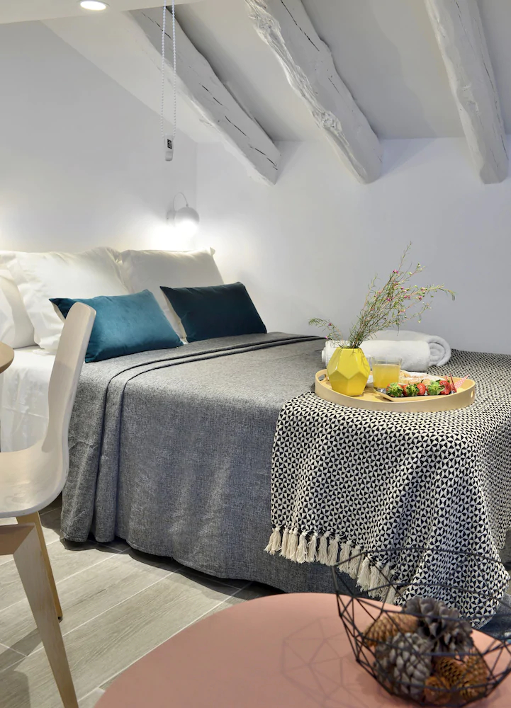 nQn Aparts & Suites Madrid