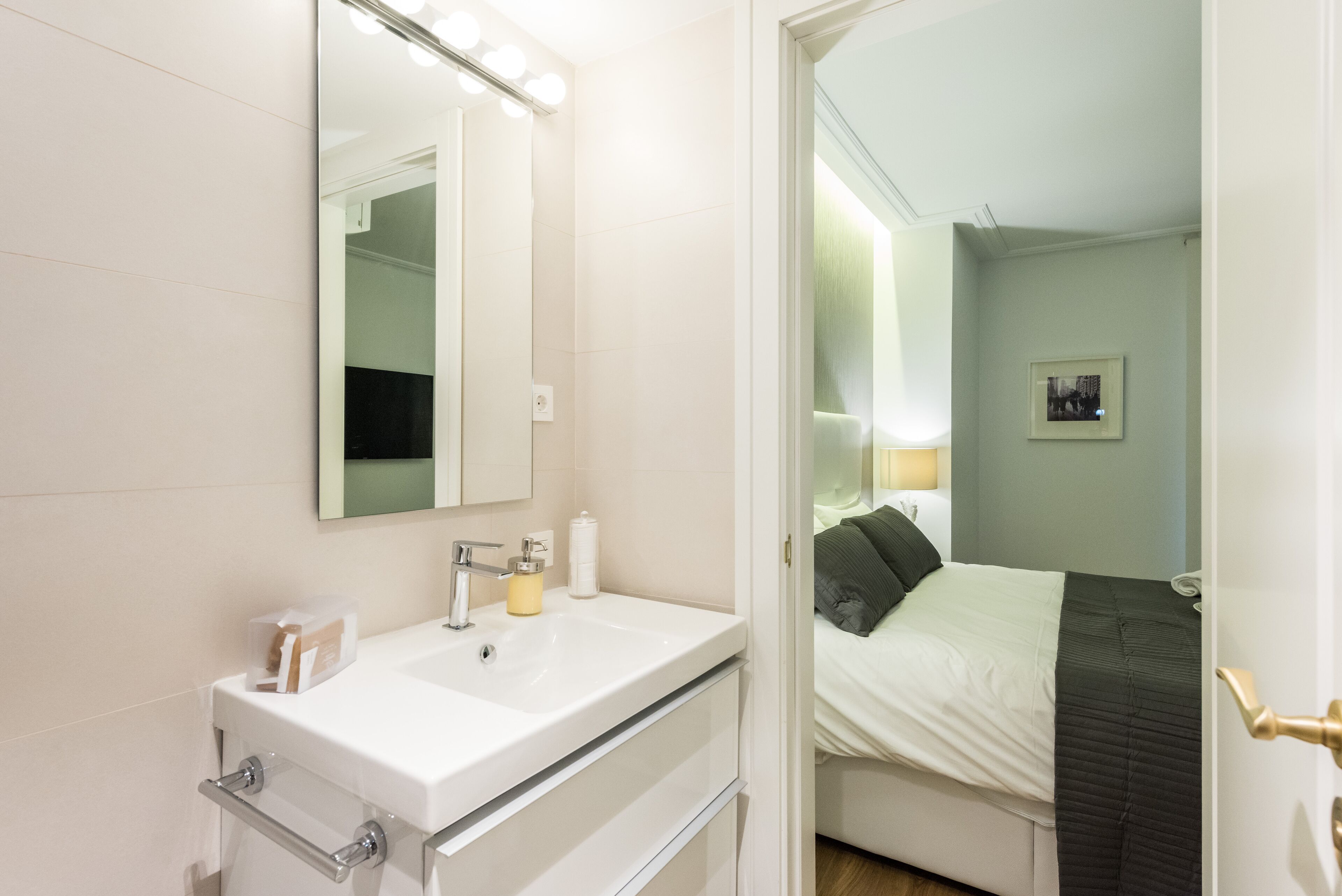 Atocha Corner - Barrio de las Letras