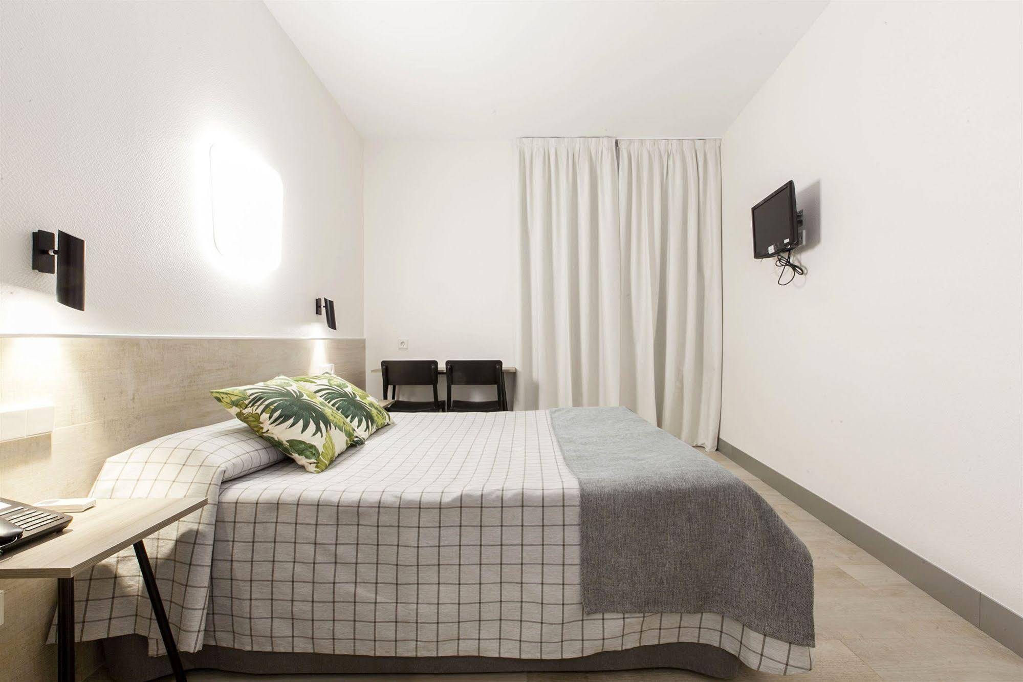 Hostal Castilla II Puerta del Sol