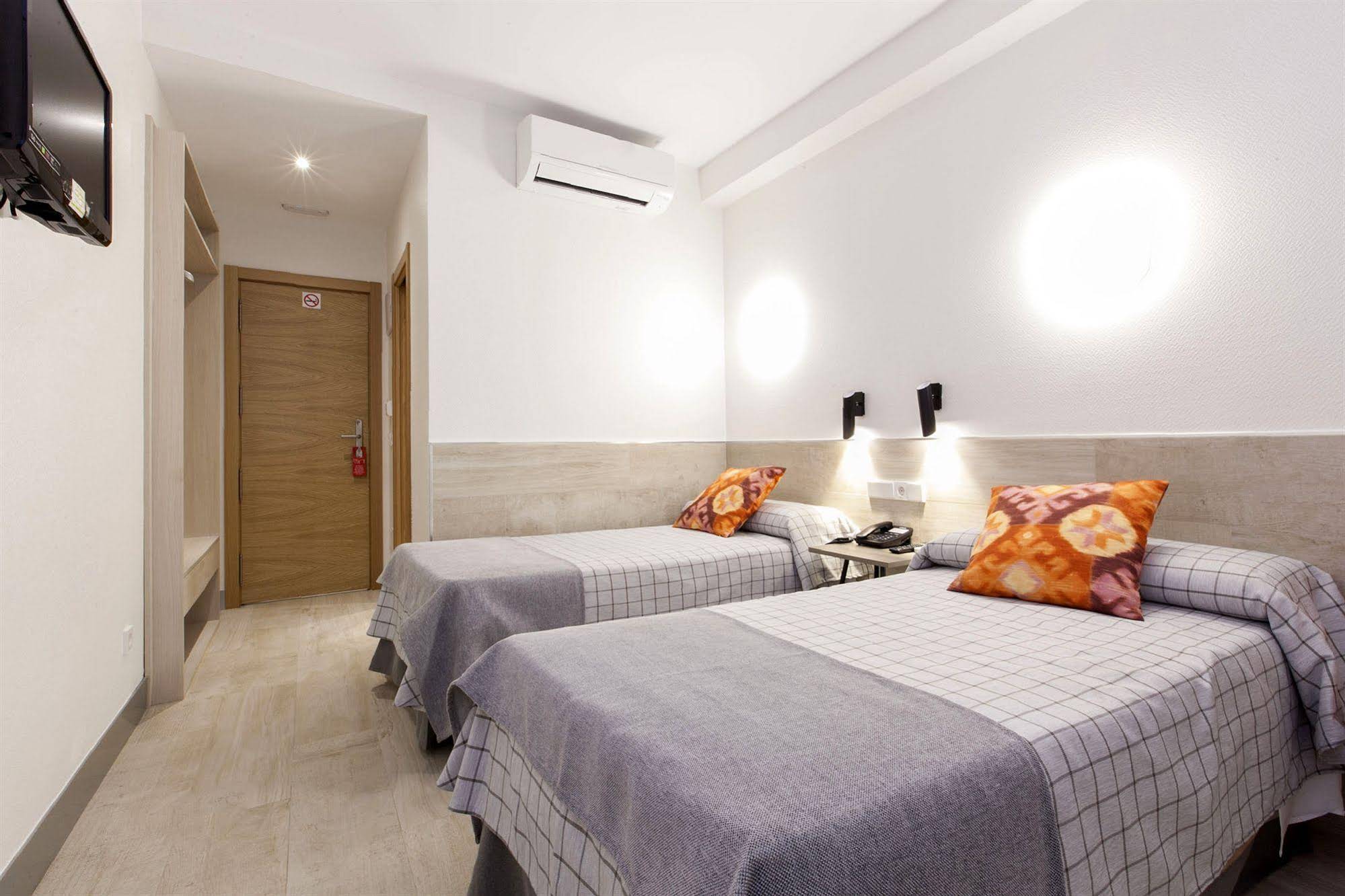 Hostal Castilla II Puerta del Sol