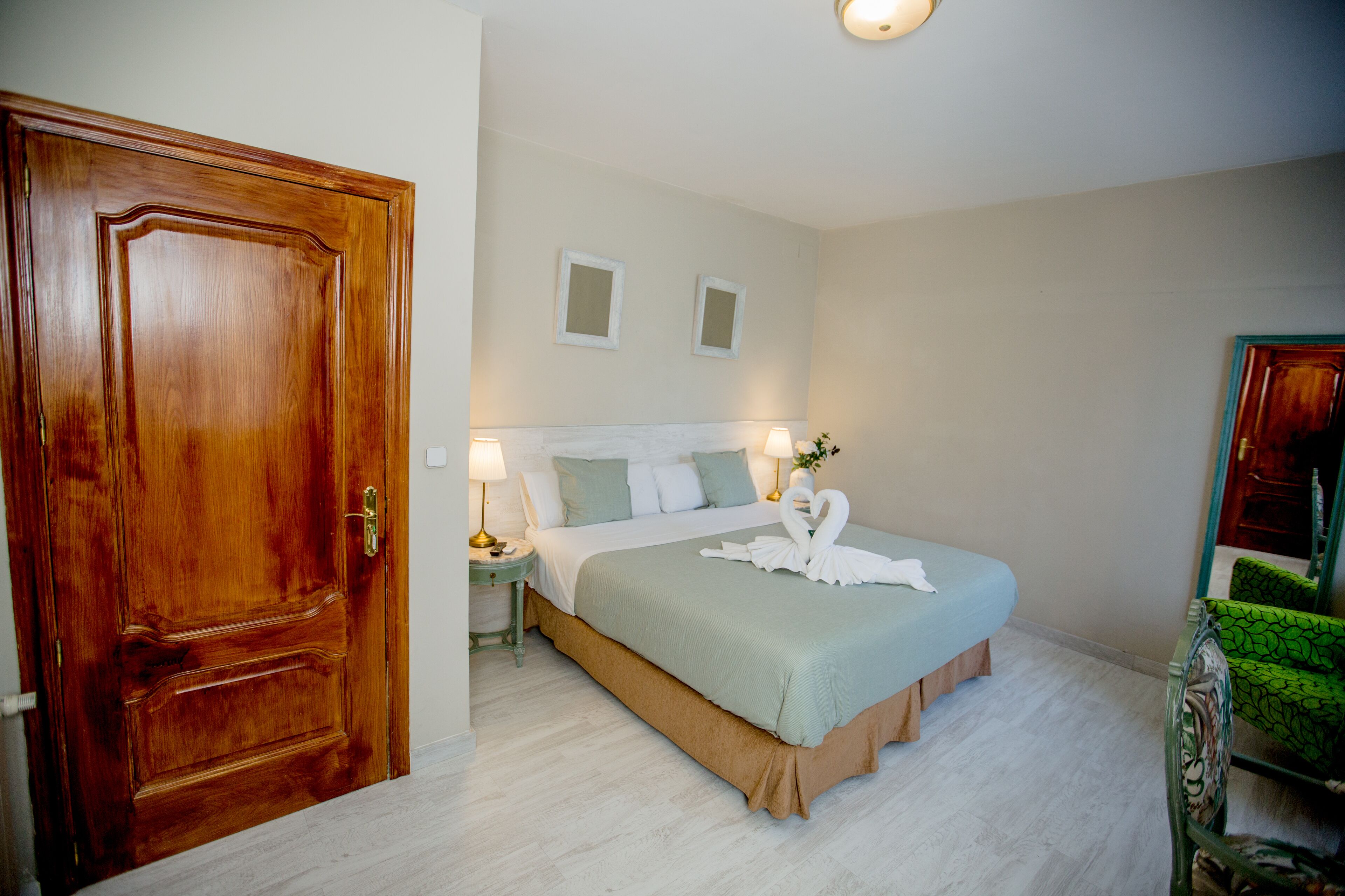 Escala Suites