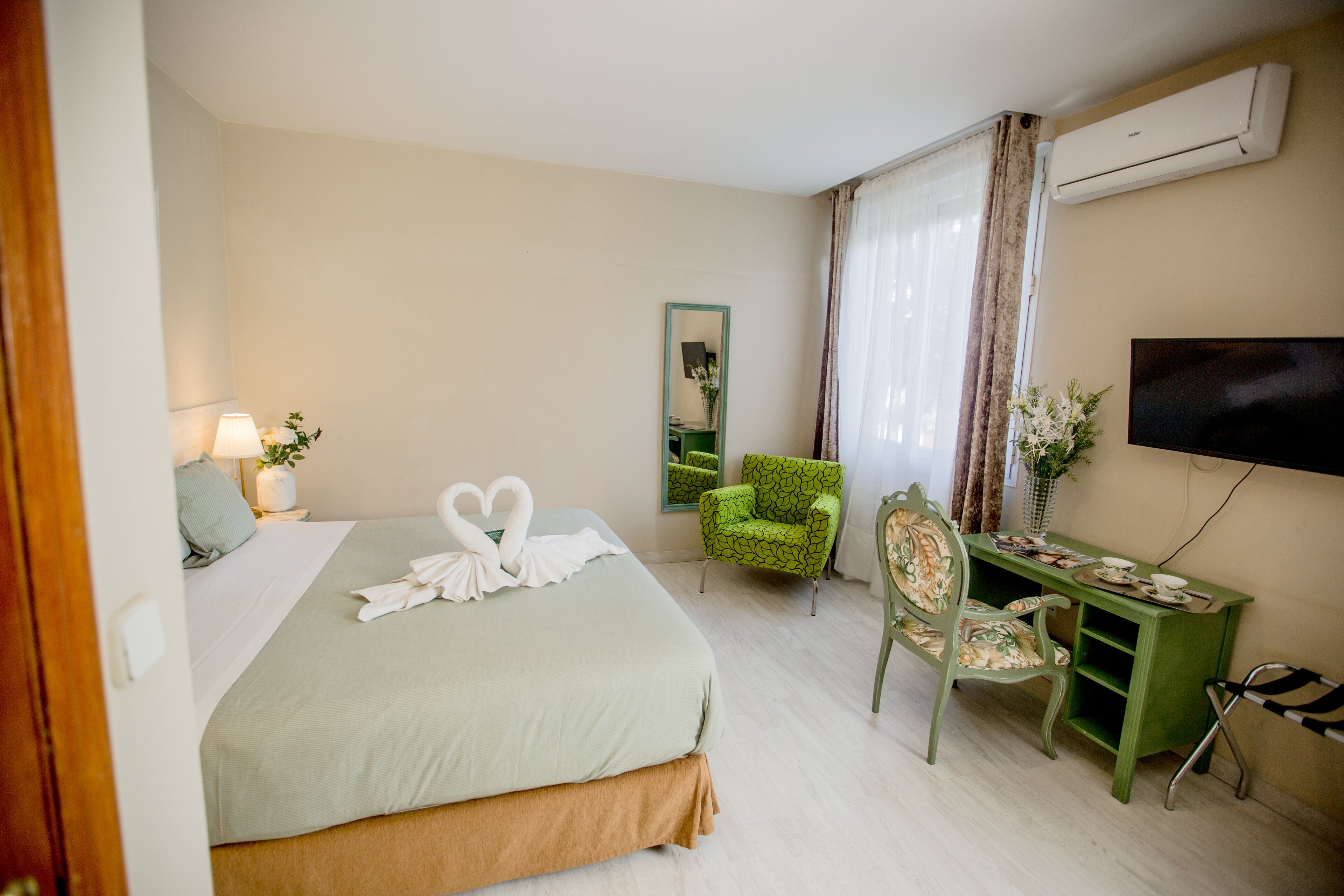Escala Suites