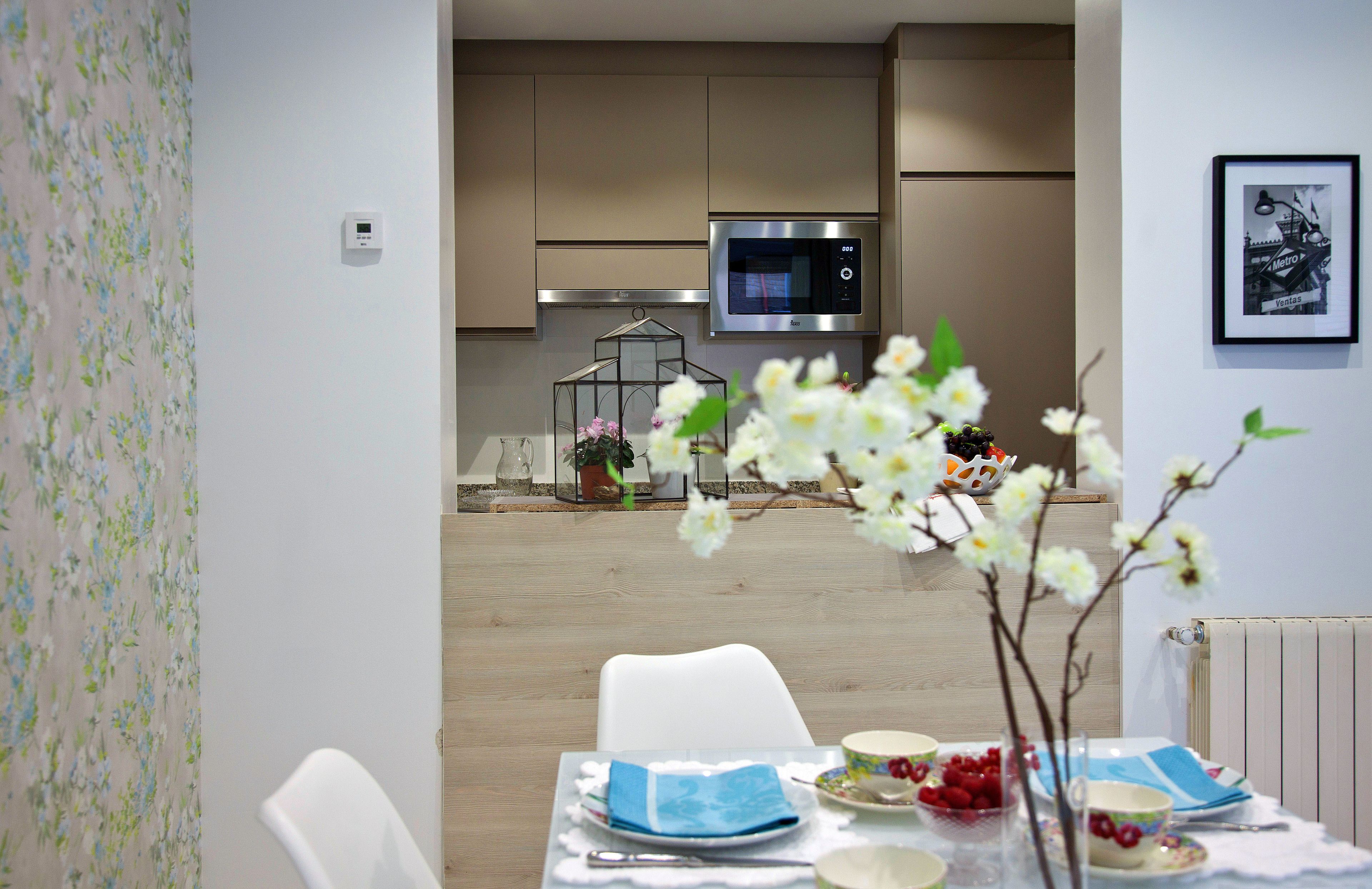 Feelathome Madrid Suites Apartments