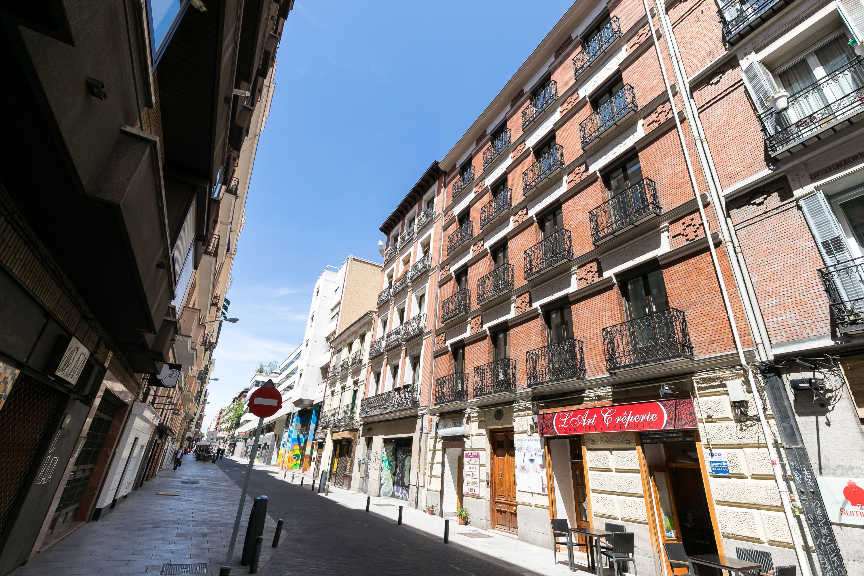 Feelathome Madrid Suites Apartments