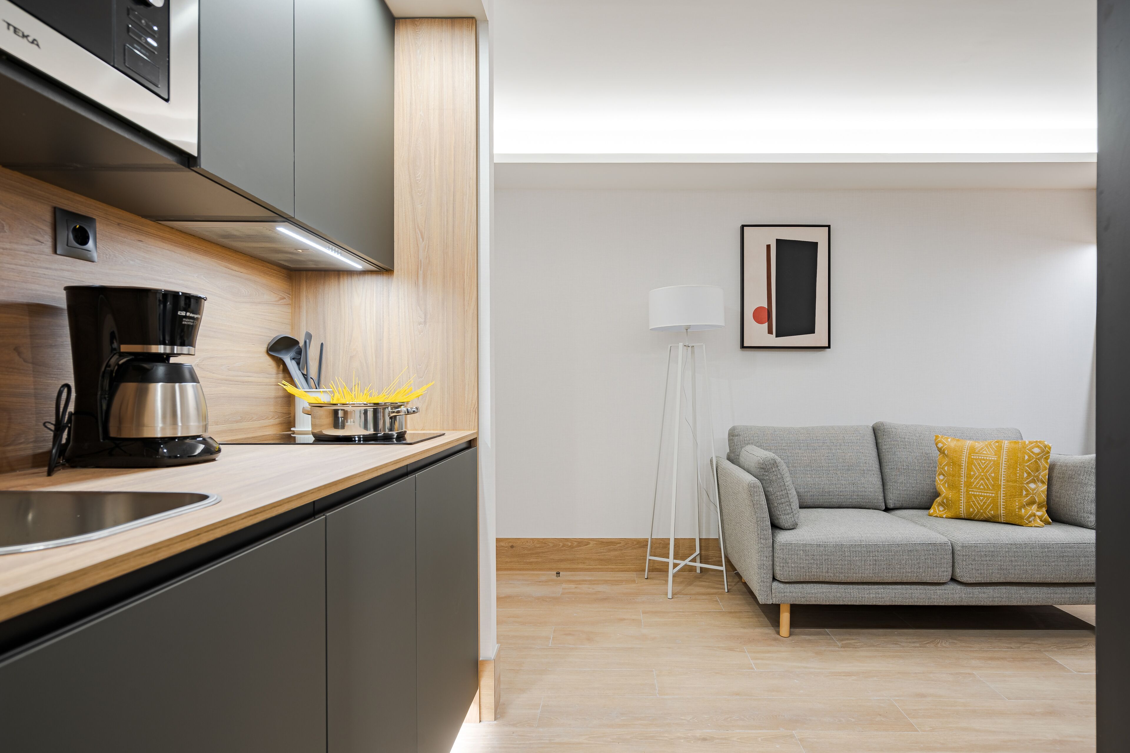 Feelathome Ventas Suites