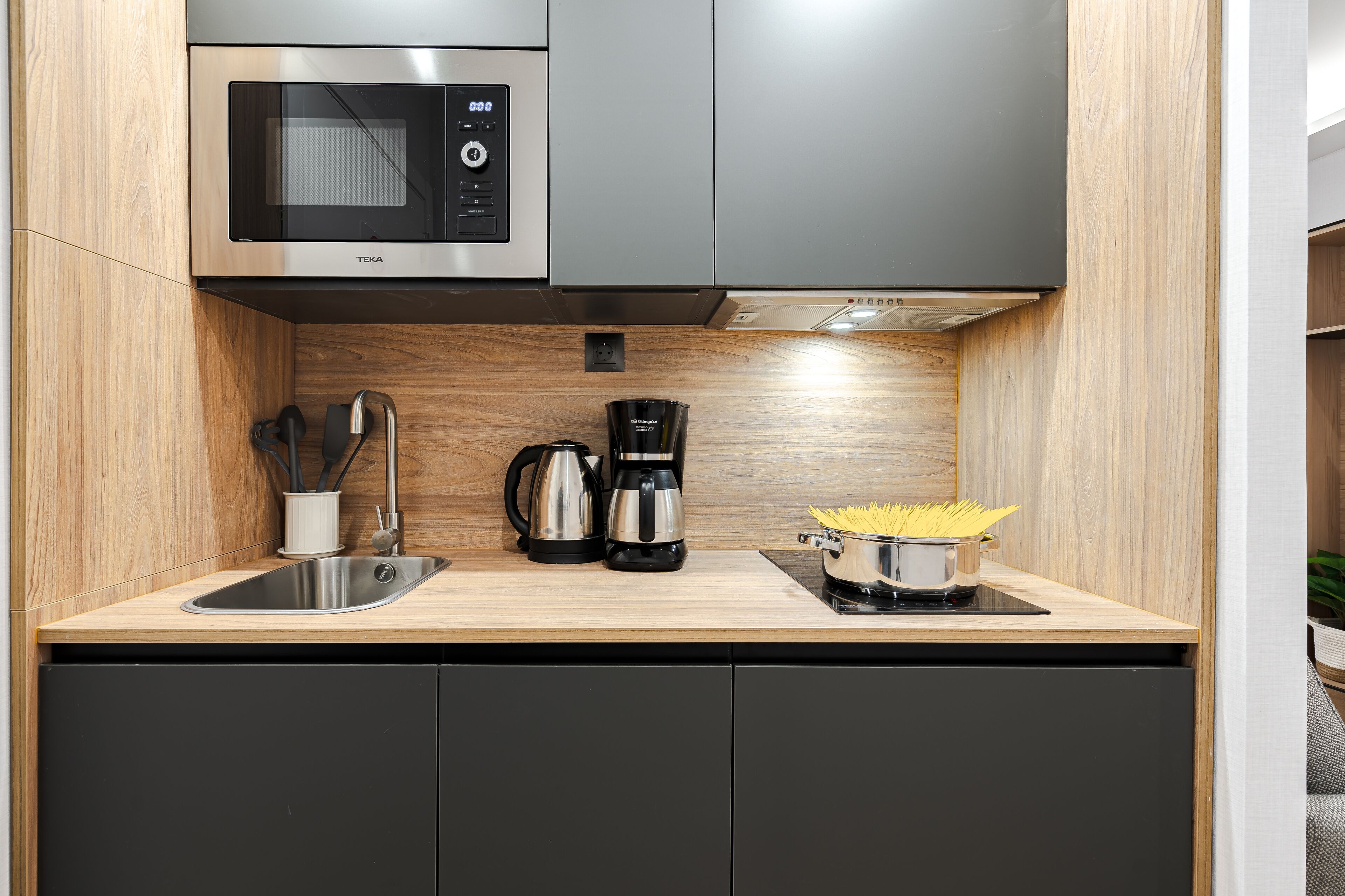 Feelathome Ventas Suites