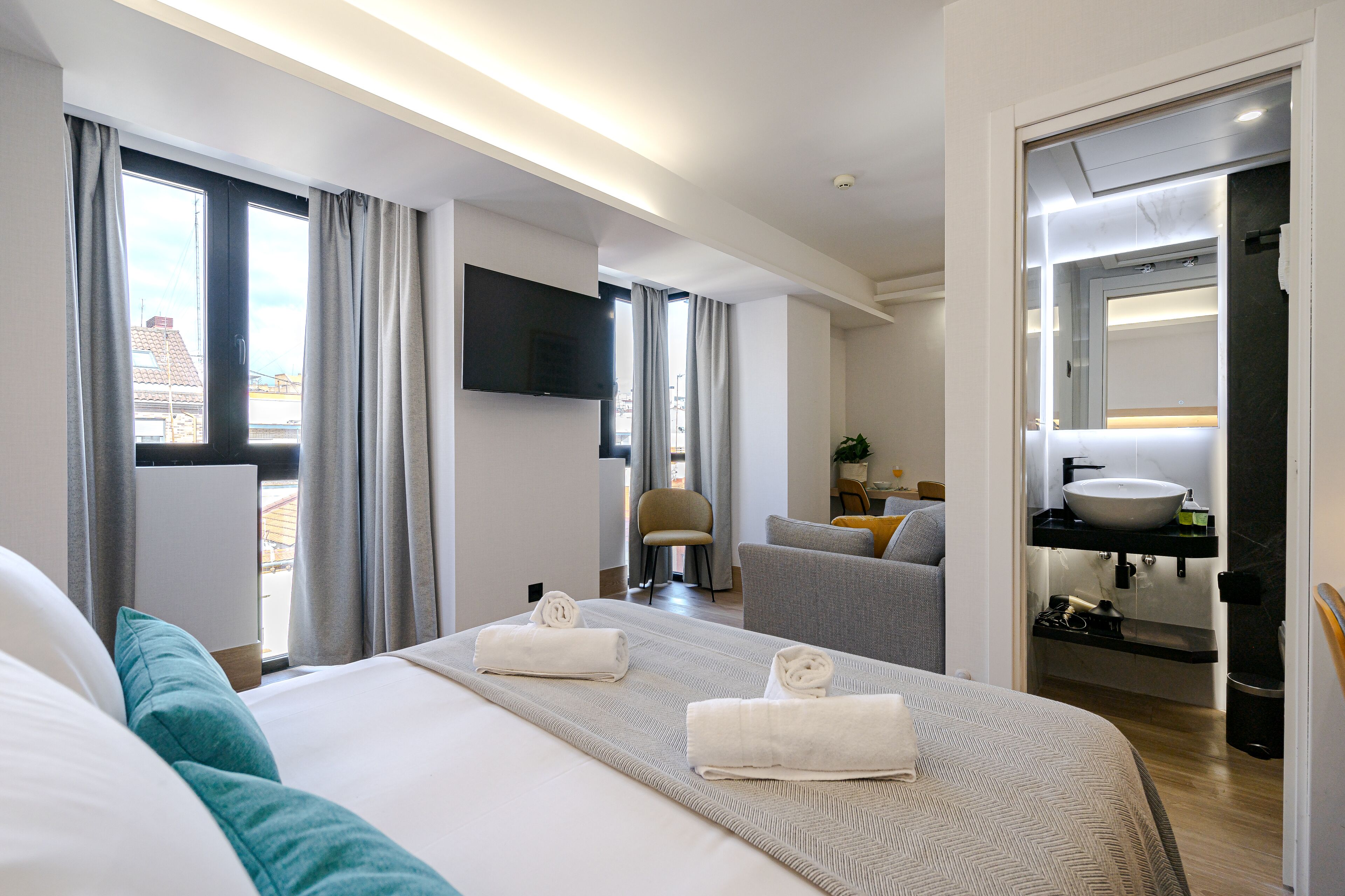 Feelathome Ventas Suites