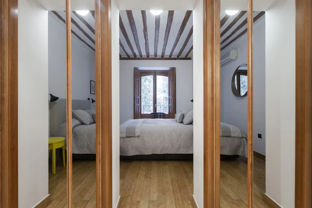 Fuencarral Apartments by FlatSweetHome