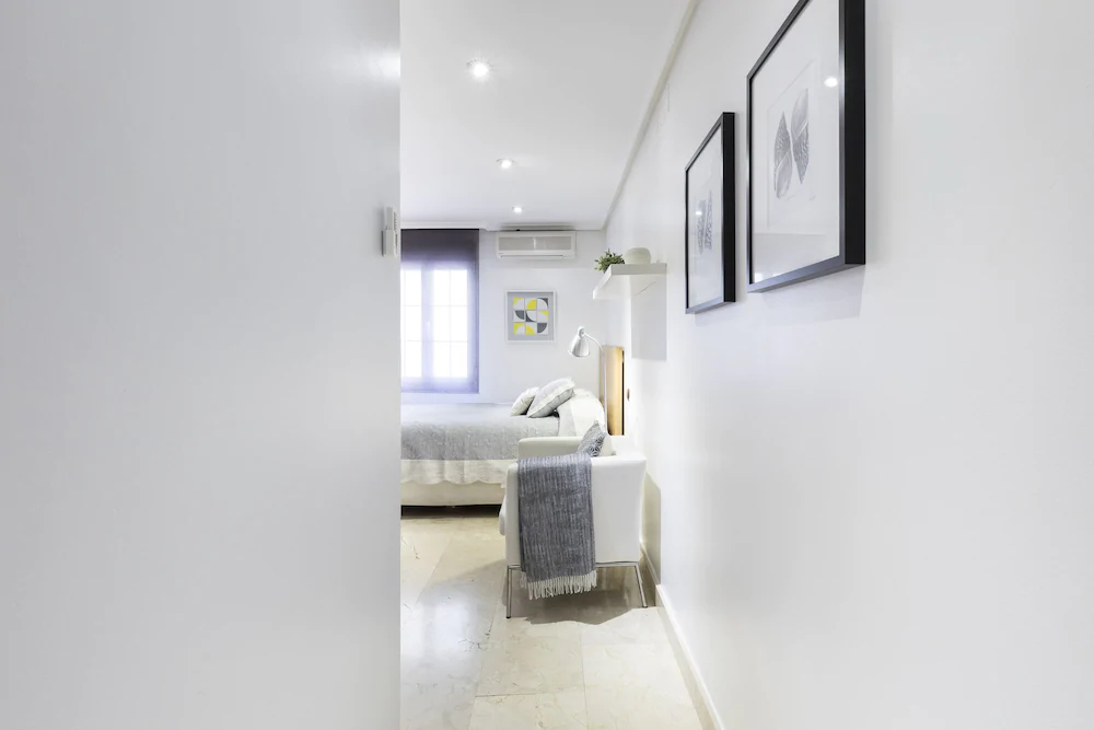 Fuencarral Apartments by FlatSweetHome