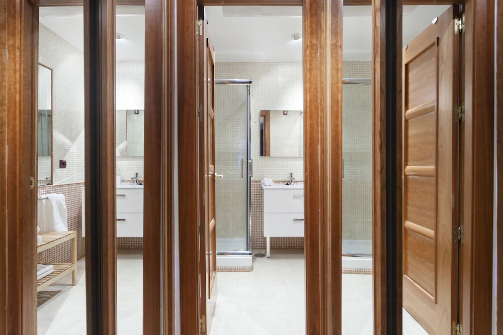 Fuencarral Apartments by FlatSweetHome