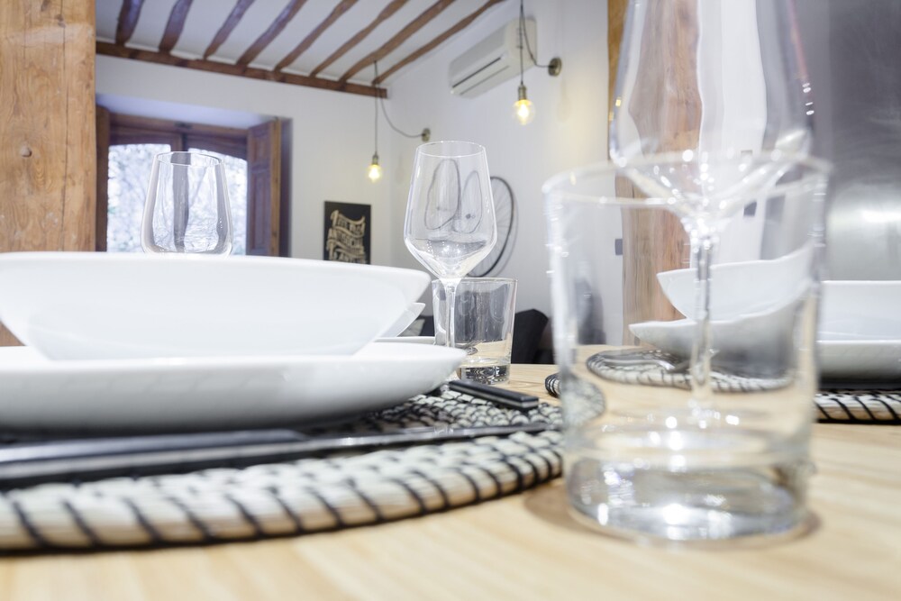 Fuencarral Apartments by FlatSweetHome