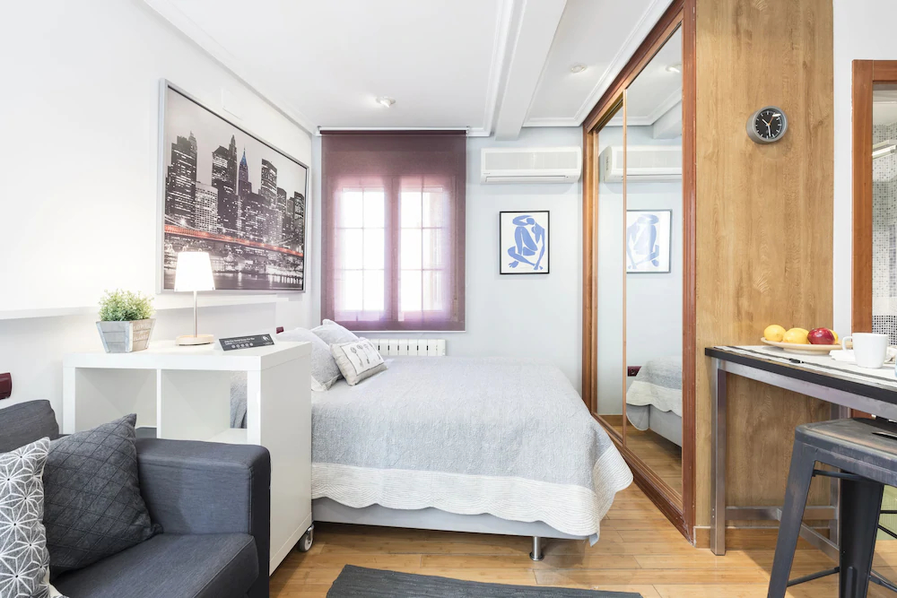 Fuencarral Apartments by FlatSweetHome