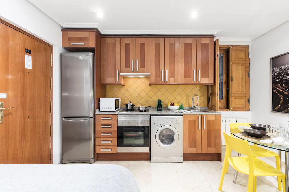 Fuencarral Apartments by FlatSweetHome