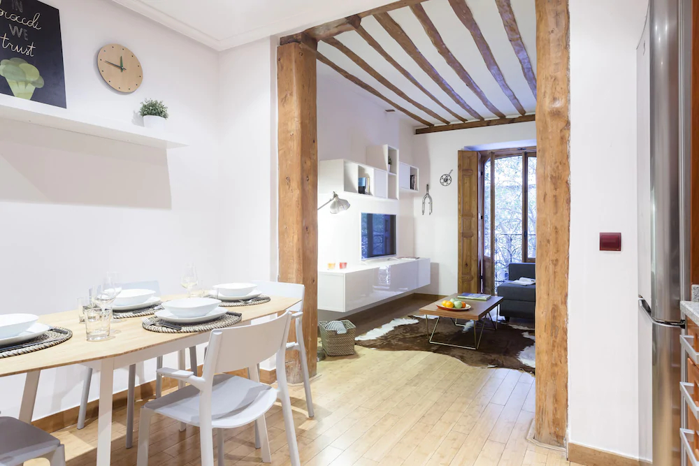 Fuencarral Apartments by FlatSweetHome