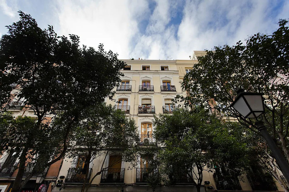 Fuencarral Apartments by FlatSweetHome