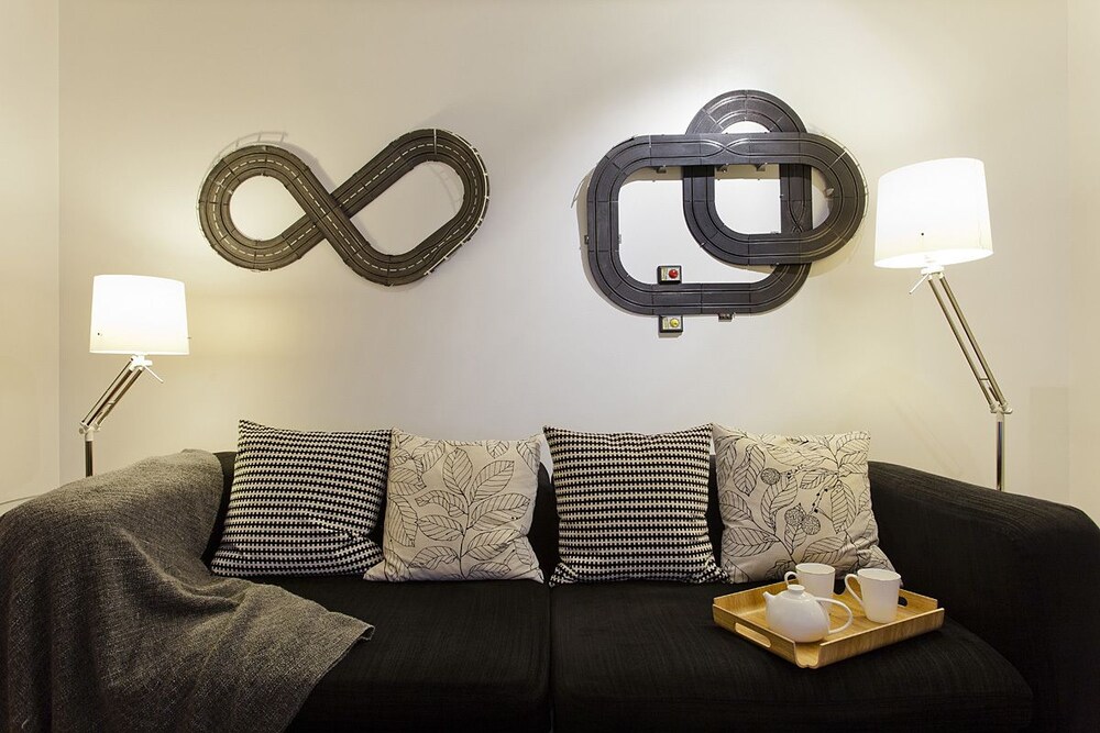 Fuencarral Apartments by FlatSweetHome