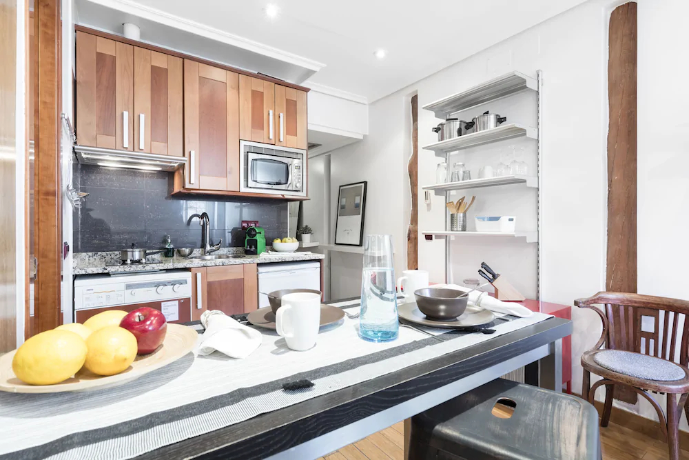 Fuencarral Apartments by FlatSweetHome