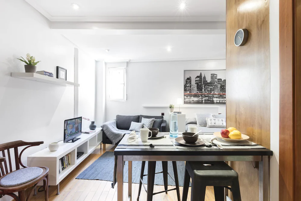 Fuencarral Apartments by FlatSweetHome