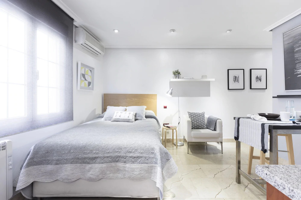 Fuencarral Apartments by FlatSweetHome