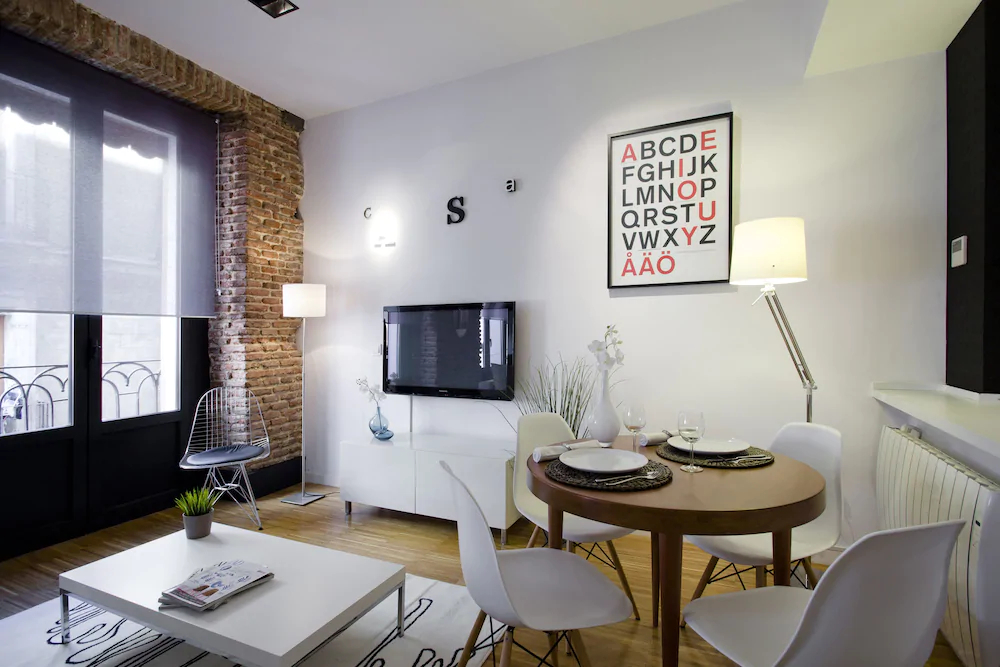 Gran Via Apartments by FlatSweetHome