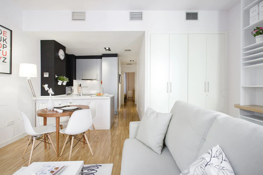 Gran Via Apartments by FlatSweetHome