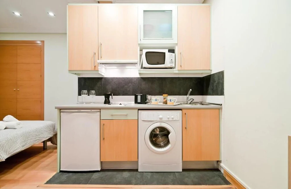 Gran Via Studio Apartments