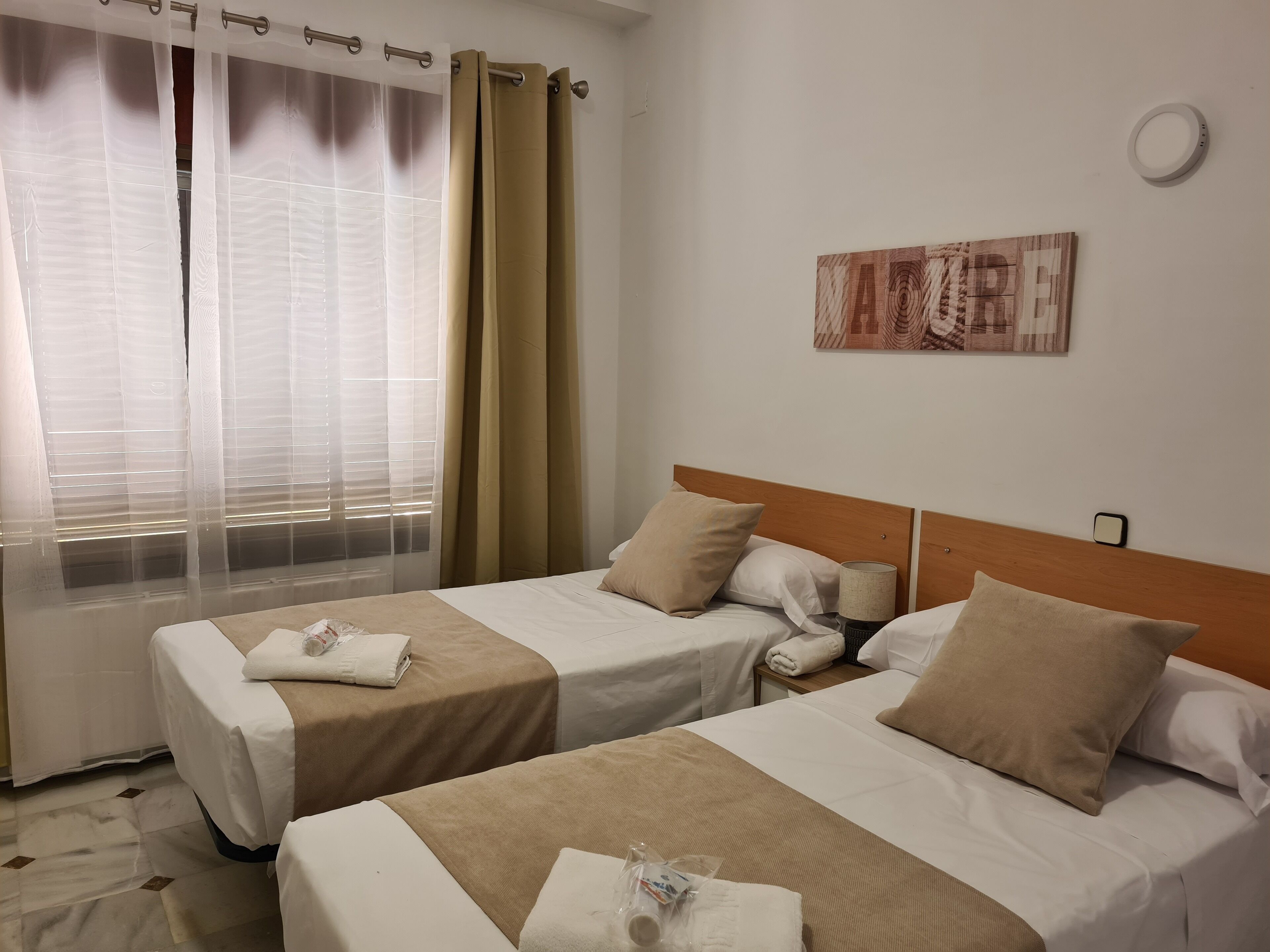 Hostal Arturo Soria