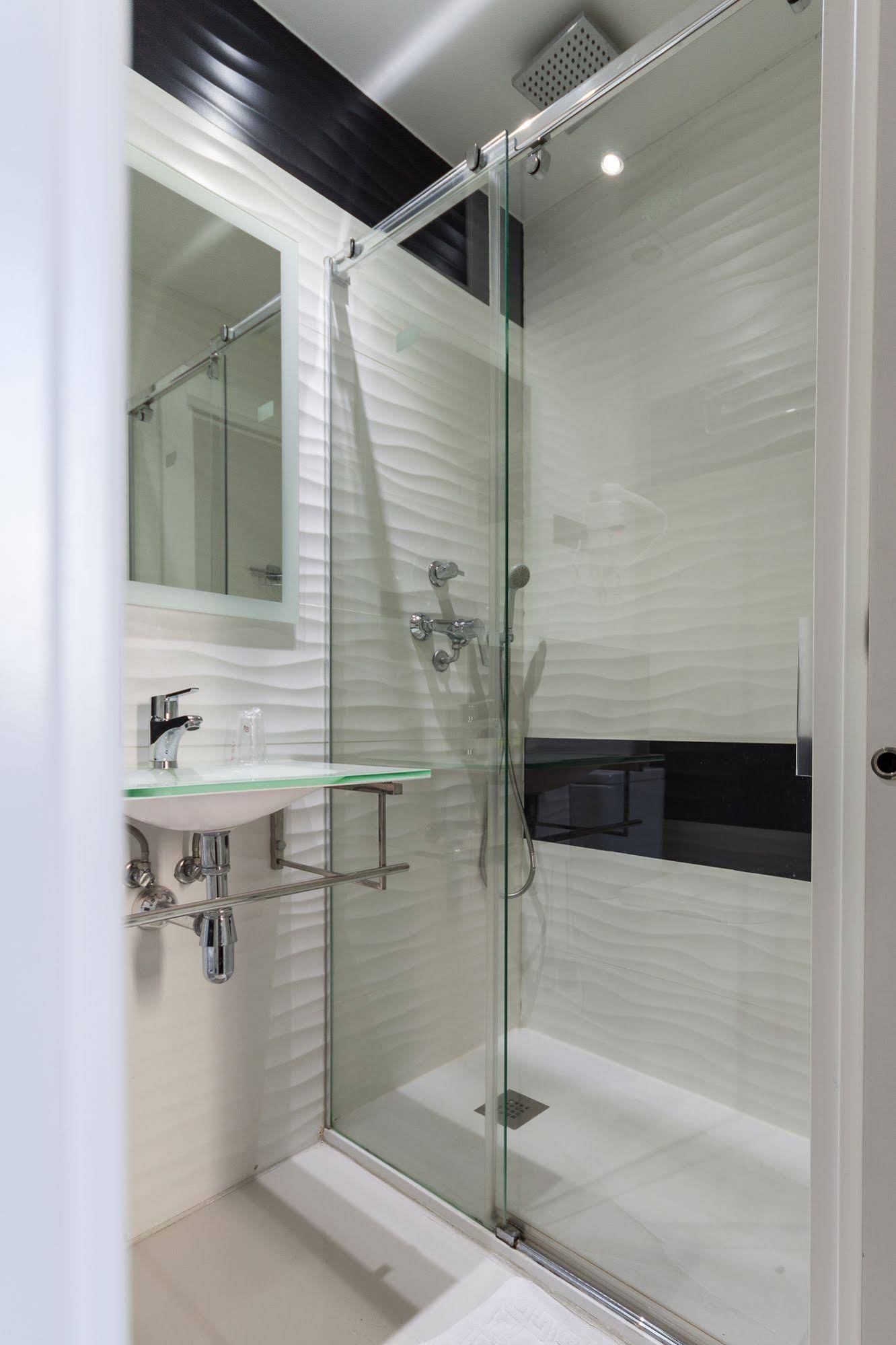 Hostal Gran Via 44