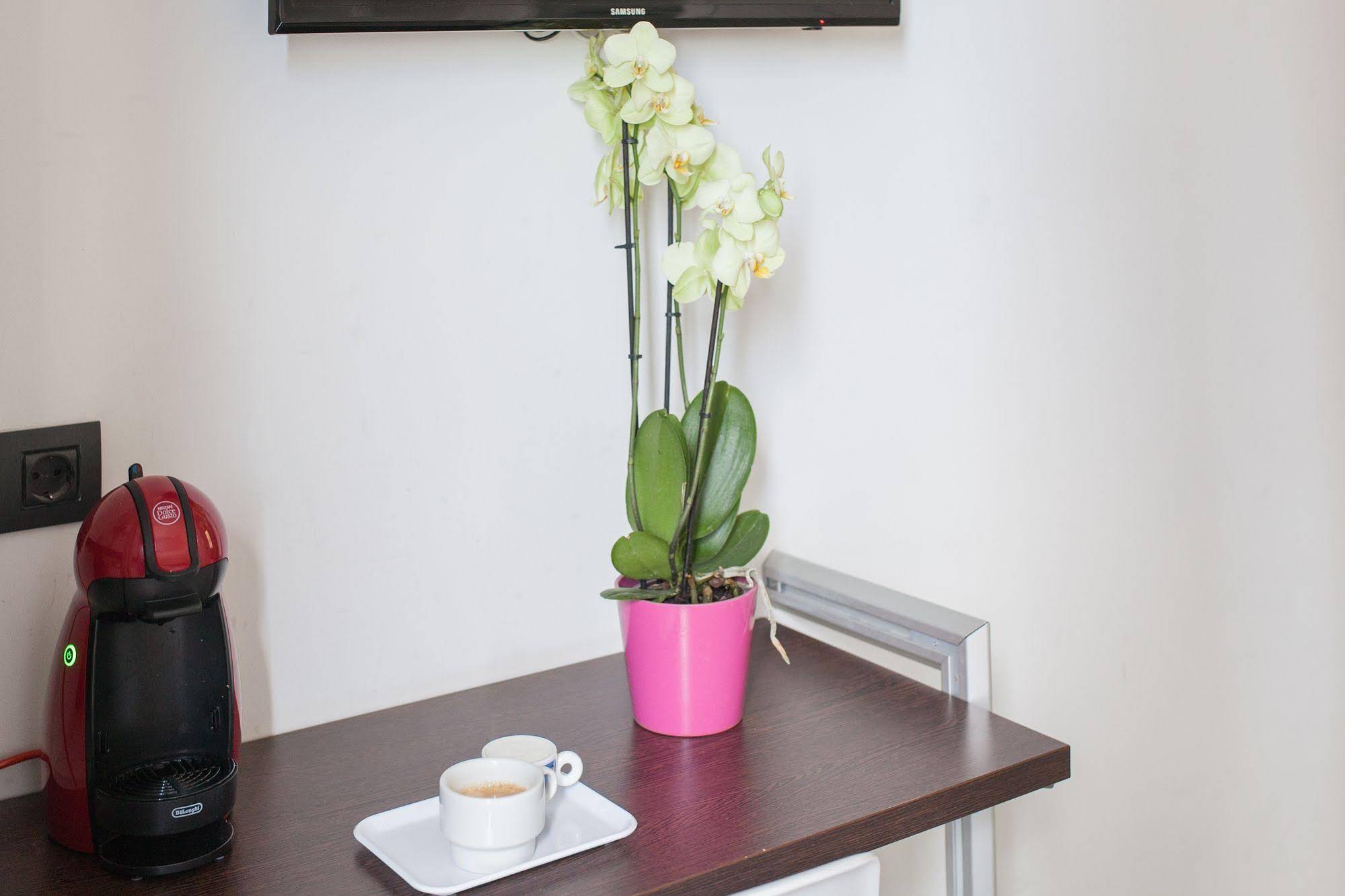 Hostal Gran Via 44