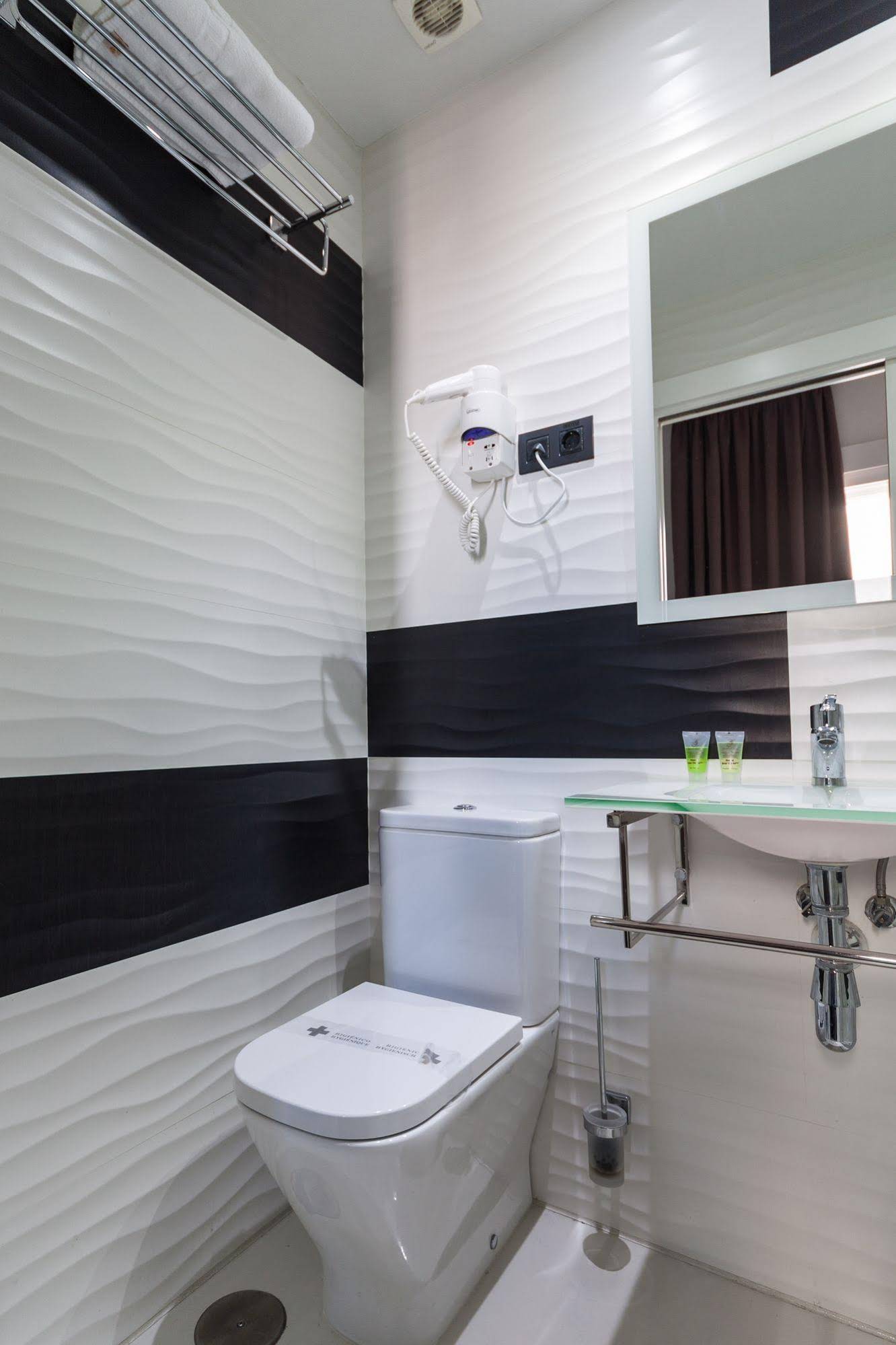 Hostal Gran Via 44