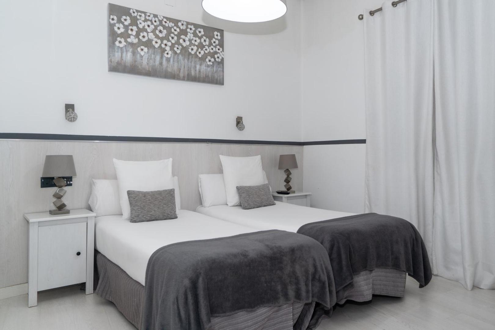 Hostal Madrid Gran Via 63