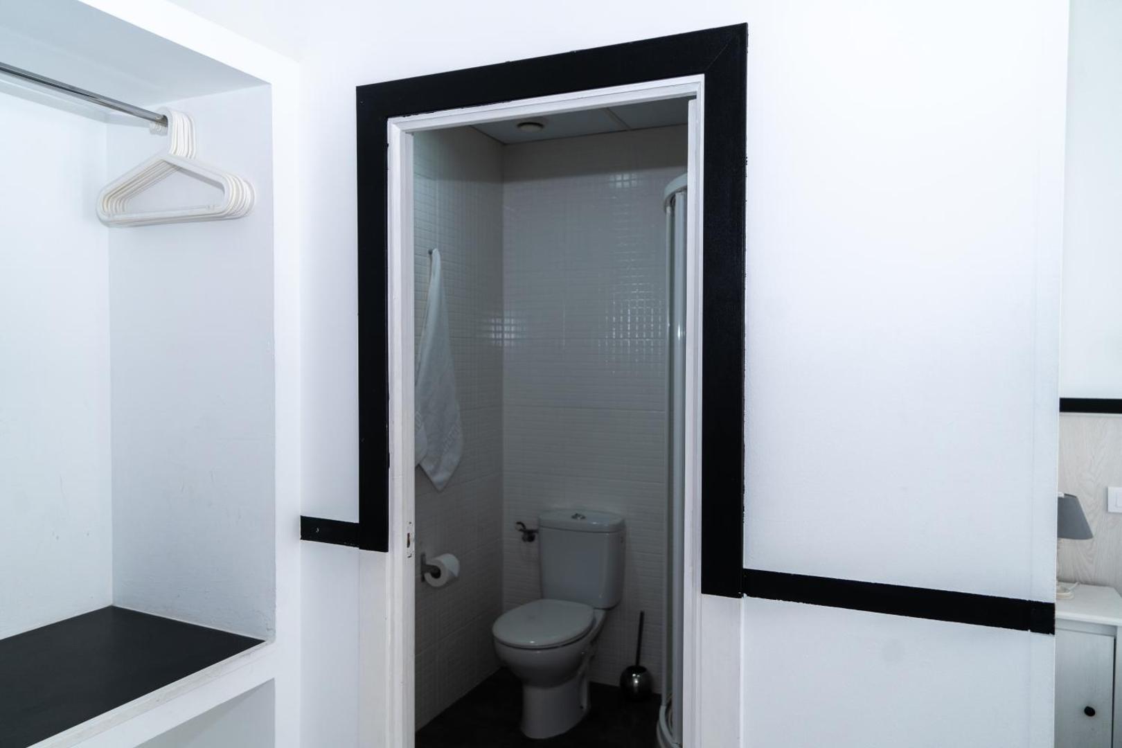 Hostal Madrid Gran Via 63