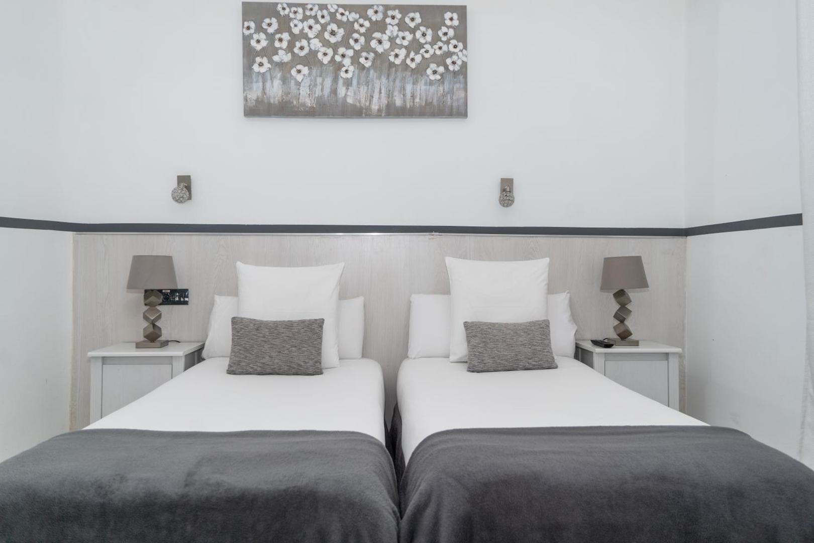 Hostal Madrid Gran Via 63