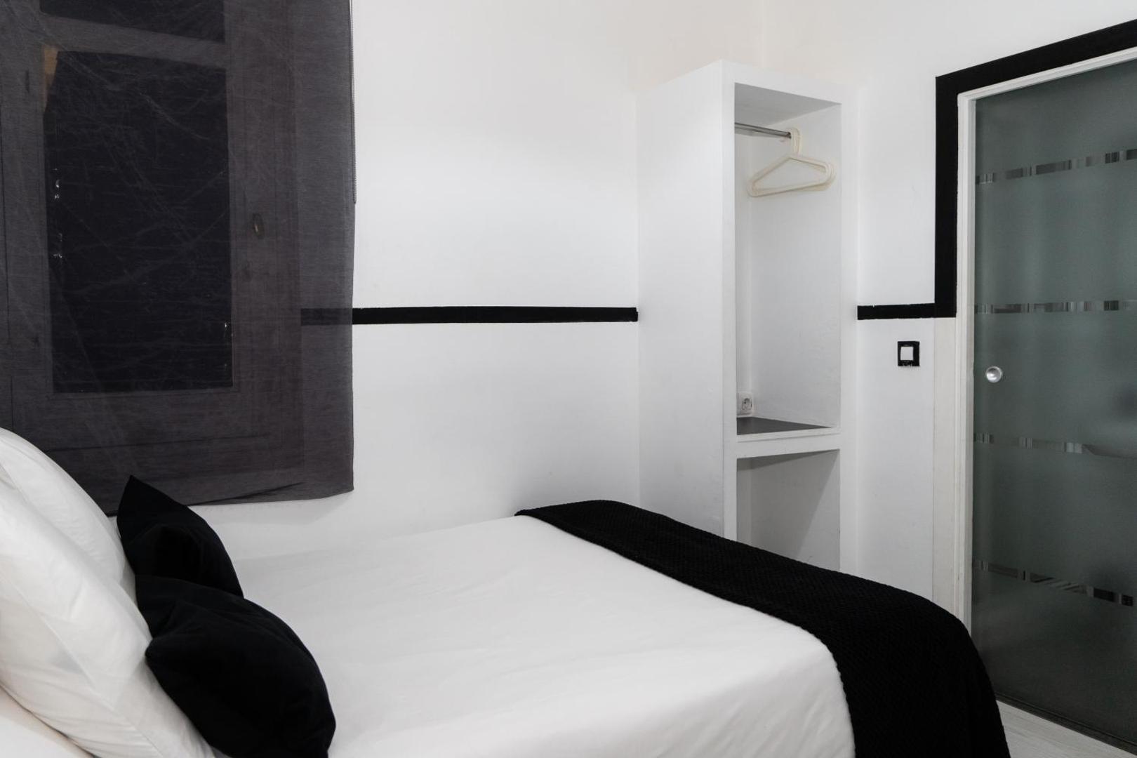 Hostal Madrid Gran Via 63