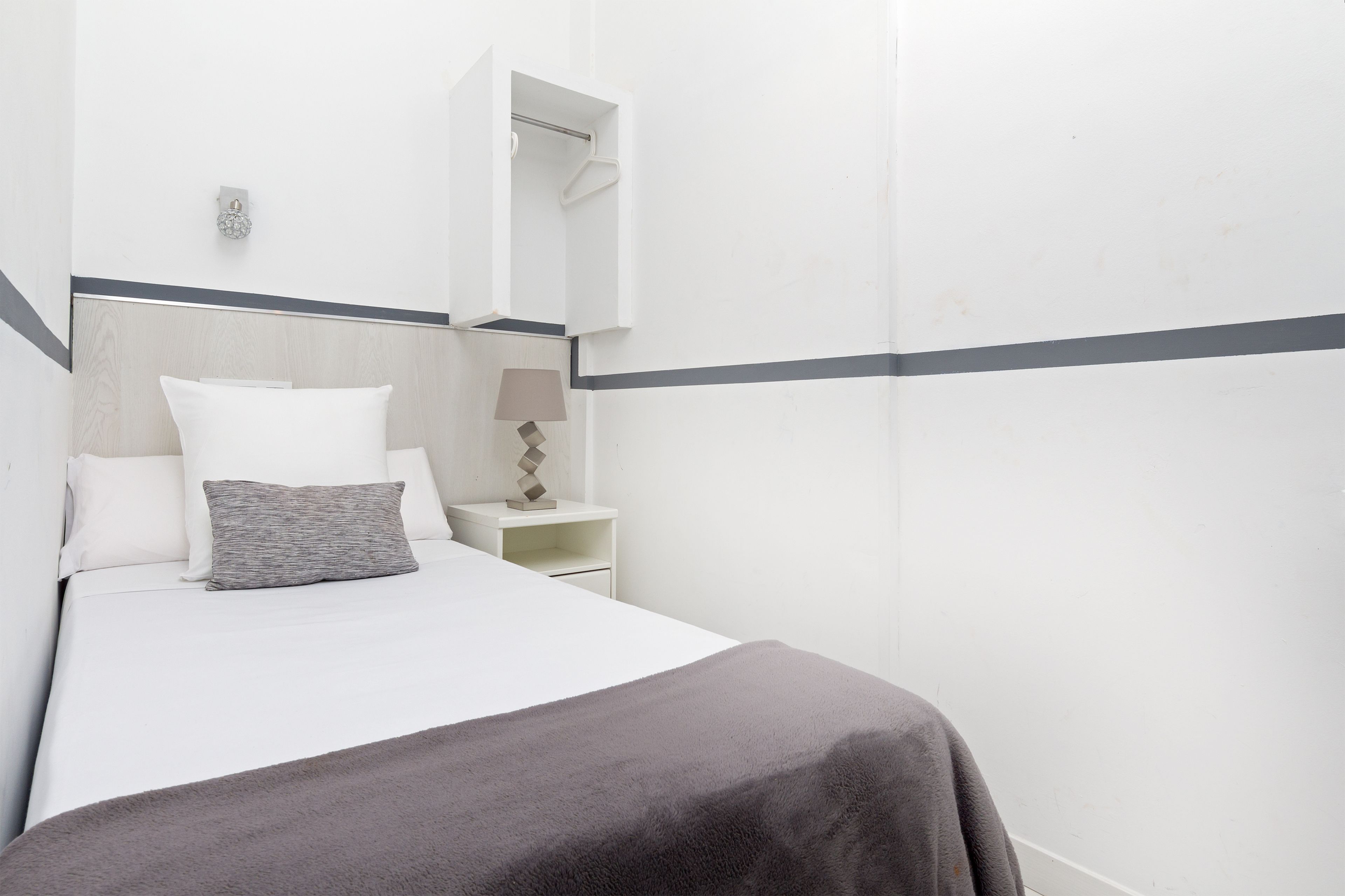 Hostal Madrid Gran Via 63