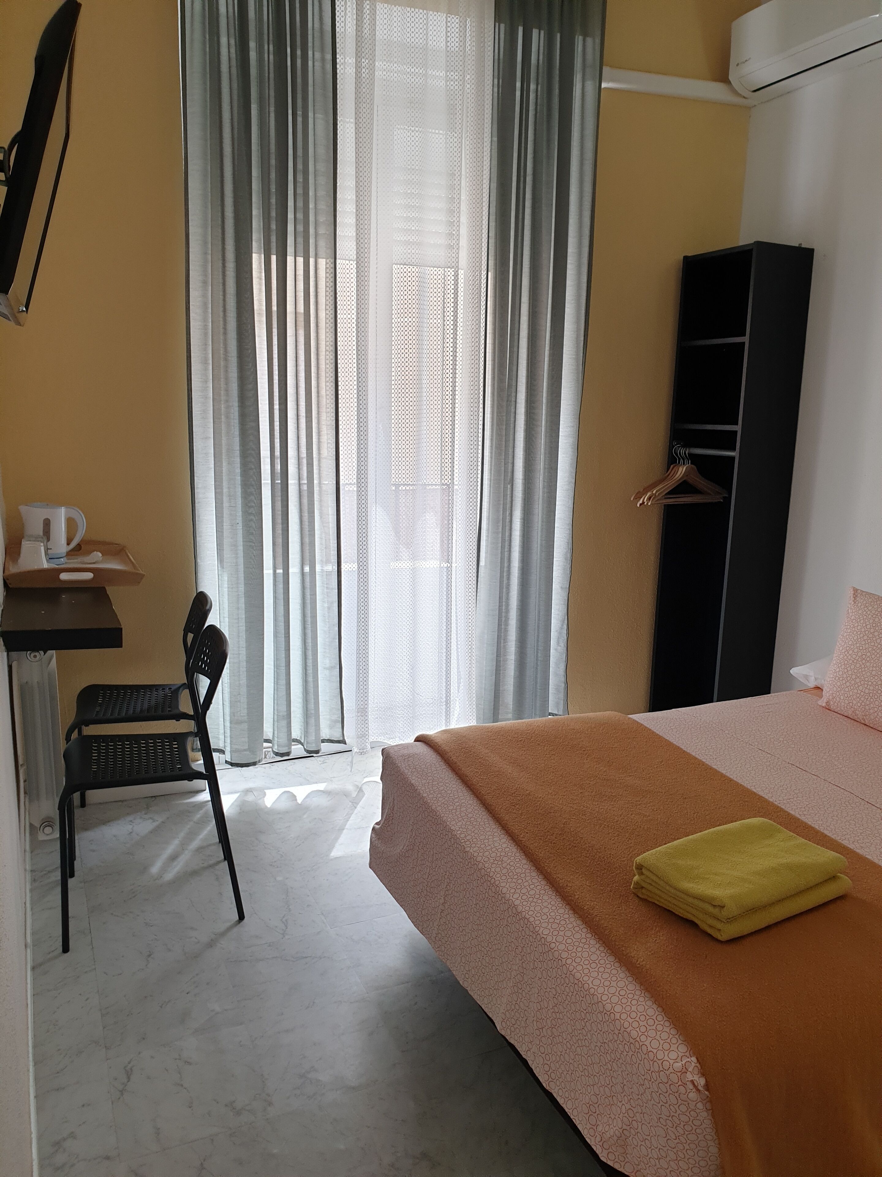 Hostal Plaza Luna