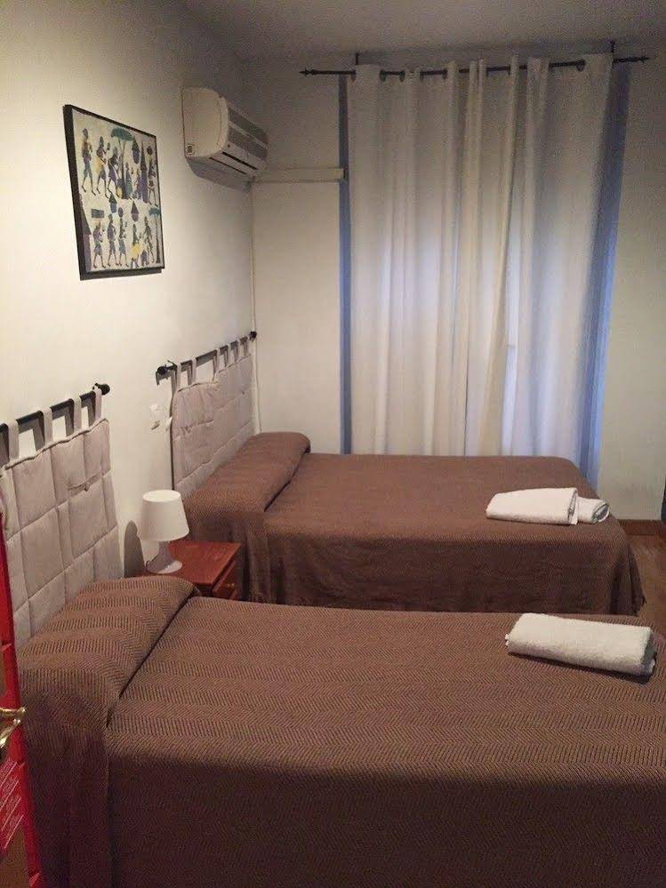 Hostal Rayuela