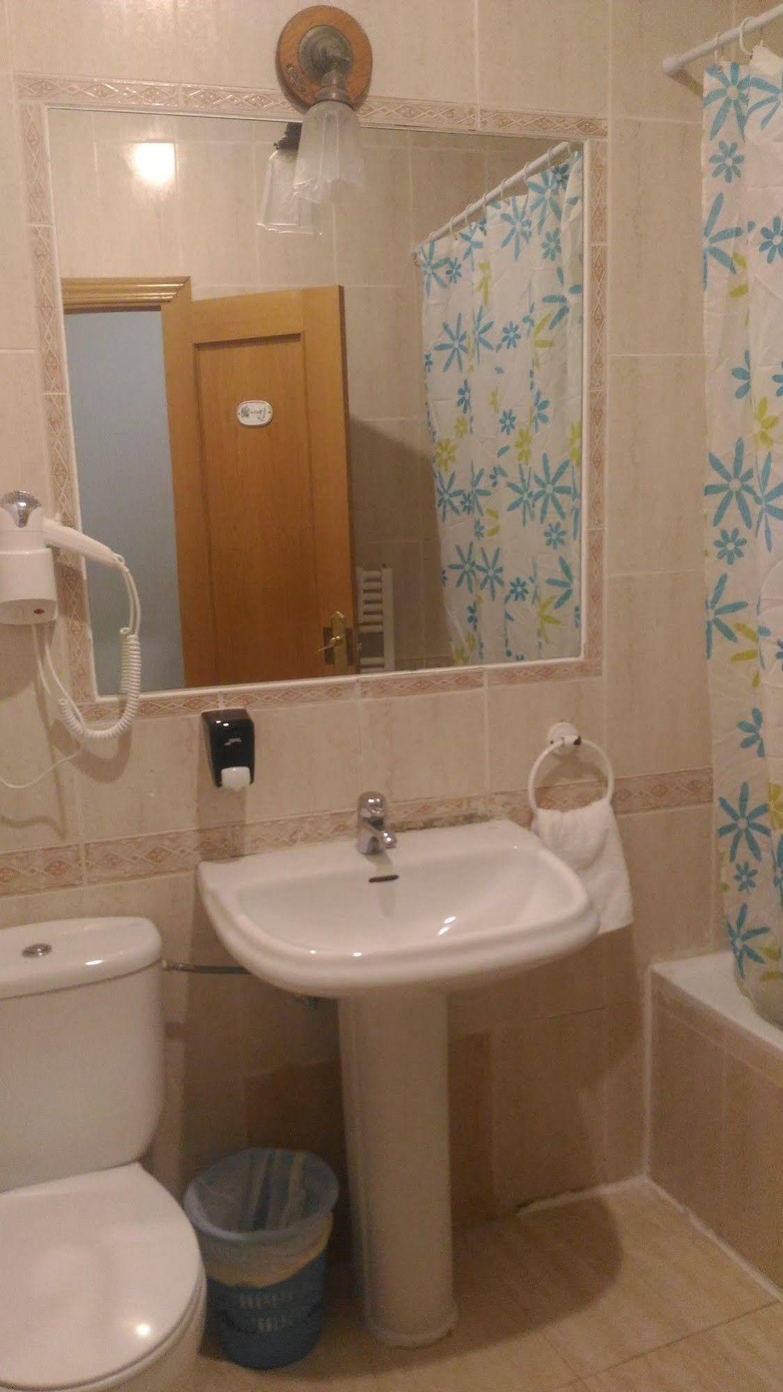 Hostal Rayuela